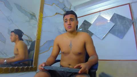 soy_yoel online show from September 21, 4:27 am