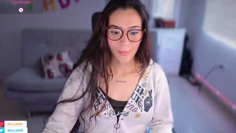 Snapshot of soyabby_ chatting on March 9, 9:36 pm Luisa online show from March 9, 9:36 pm