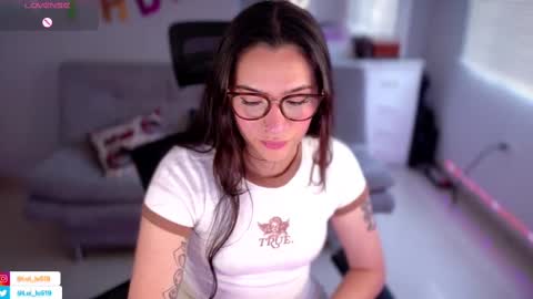 Snapshot of soyabby_ chatting on March 8, 10:02 pm Luisa online show from March 8, 10:02 pm