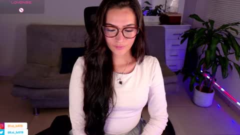 Snapshot of soyabby_ chatting on February 19, 1:40 am Luisa online show from February 19, 1:40 am