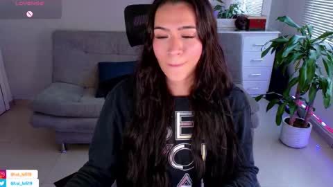 Snapshot of soyabby_ chatting on February 17, 9:21 pm Luisa online show from February 17, 9:21 pm