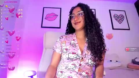 Snapshot of soyjuliana19 chatting on March 12, 10:28 pm Juliana online show from March 12, 10:28 pm