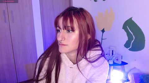 Snapshot of soysilvanna_ chatting on February 3, 3:20 am online show from February 3, 3:20 am