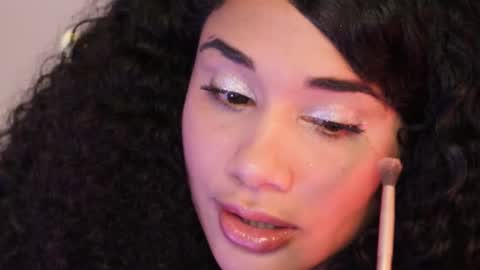 Snapshot of soytropicalfruit chatting on February 11, 10:07 pm You want to talk to me more personal follow me in My Channel VIP 50 the discount online show from February 11, 10:07 pm