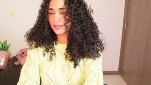 Snapshot of soytropicalfruit chatting on February 5, 9:50 pm You want to talk to me more personal follow me in My Channel VIP 50 the discount online show from February 5, 9:50 pm