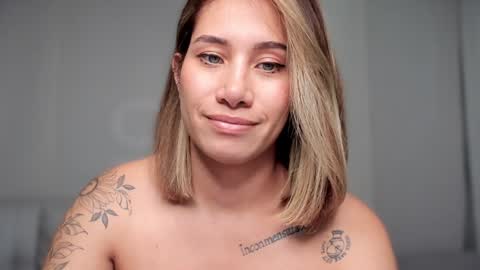 brisa  s online show from December 2, 1:29 am