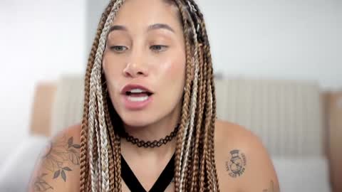 brisa  s online show from January 18, 6:10 pm