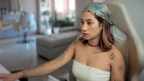 brisa  s online show from February 17, 3:44 pm