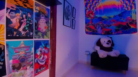 Snapshot of space__kittyy chatting on March 7, 1:20 am Val online show from March 7, 1:20 am