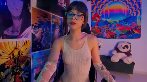 Snapshot of space__kittyy chatting on January 22, 7:57 am Val online show from January 22, 7:57 am