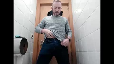 Snapshot of spanishharddick chatting on February 10, 5:47 am Manu online show from February 10, 5:47 am
