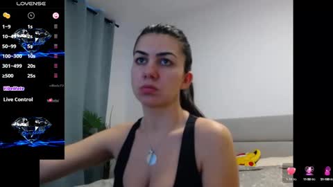 sparkly_eve online show from March 10, 1:10 pm