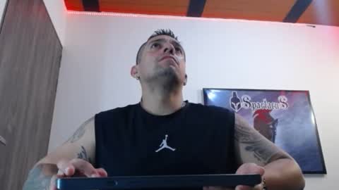 Snapshot of spartacus_cam chatting on September 16, 5:10 am online show from September 16, 5:10 am