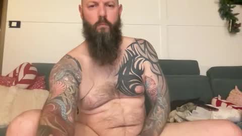 Beard Guy online show from November 22, 3:32 pm