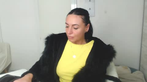 Snapshot of spicemint chatting on February 17, 7:44 pm Carla online show from February 17, 7:44 pm