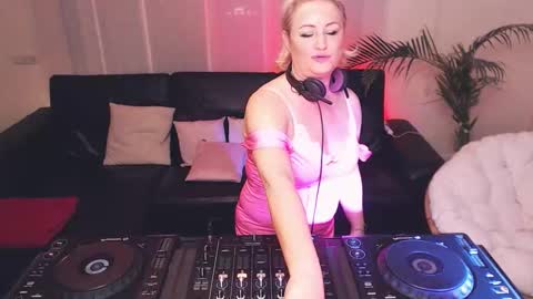 Spicy Marmelade  more than you expect online show from November 11, 10:34 pm