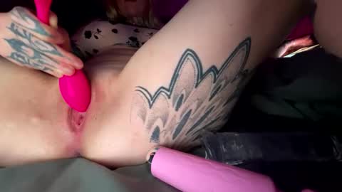 touchmybuttany online show from October 1, 4:33 am