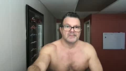 Snapshot of spike69old chatting on February 17, 6:39 pm spike69old online show from February 17, 6:39 pm
