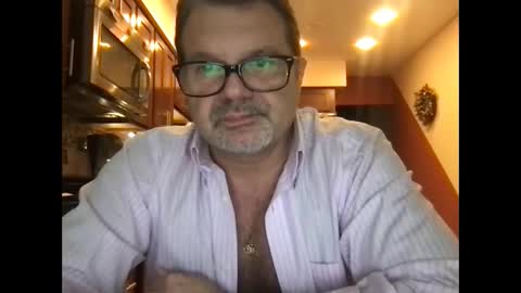 Snapshot of spike69old chatting on February 3, 6:39 pm spike69old online show from February 3, 6:39 pm