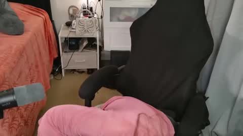 SpikedBella Same on all socials and OF online show from October 3, 7:22 pm