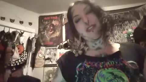 spirithalloqveen online show from October 11, 7:13 am