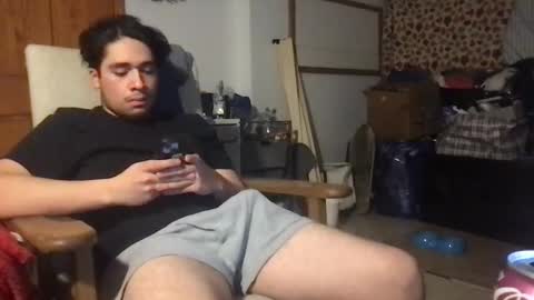 chrisspizzy online show from March 2, 5:01 am