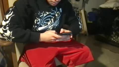 chrisspizzy online show from March 9, 4:49 am