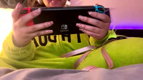 splashvirus online show from February 4, 5:00 am