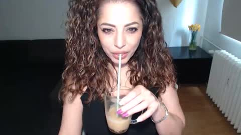 Doll online show from April 8, 9:01 am