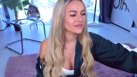 Anna online show from October 11, 11:26 am