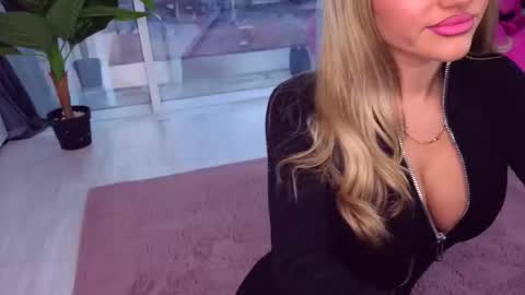 Anna online show from November 28, 12:01 pm