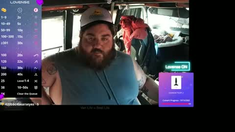 Snapshot of squeaks724 chatting on December 5, 8:28 pm Your Pal Squeaks online show from December 5, 8:28 pm