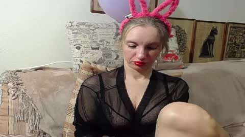 Snapshot of squirtyeleanor chatting on January 29, 7:15 am SquirtyEleanor online show from January 29, 7:15 am