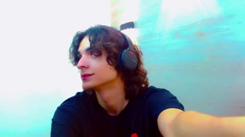 ethan online show from October 27, 1:44 pm