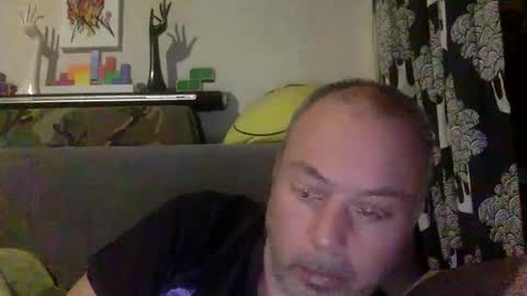 Snapshot of srekos38 chatting on February 16, 11:26 pm srekos38 online show from February 16, 11:26 pm