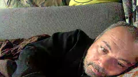 Snapshot of srekos38 chatting on February 25, 1:00 pm srekos38 online show from February 25, 1:00 pm