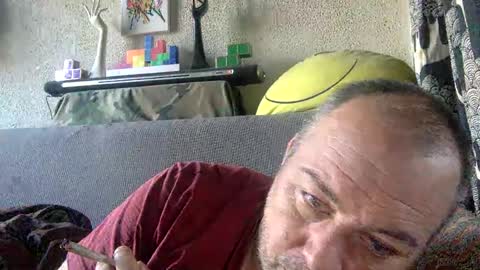 Snapshot of srekos38 chatting on February 12, 8:27 am srekos38 online show from February 12, 8:27 am