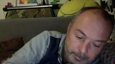Snapshot of srekos38 chatting on December 8, 9:19 pm srekos38 online show from December 8, 9:19 pm