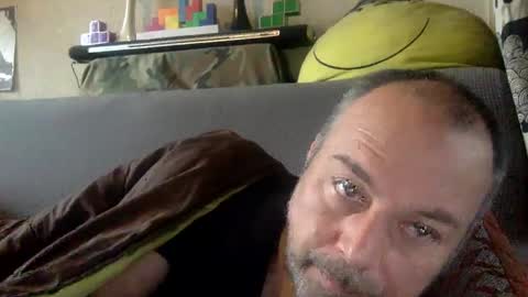 Snapshot of srekos38 chatting on February 23, 8:28 am srekos38 online show from February 23, 8:28 am