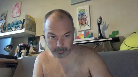 Snapshot of srekos38 chatting on December 31, 7:42 am srekos38 online show from December 31, 7:42 am