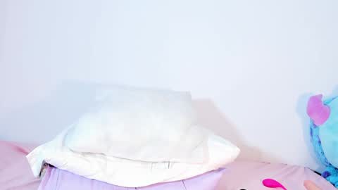 Snapshot of sshalimar_ chatting on January 29, 1:05 am caroline massari online show from January 29, 1:05 am