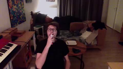 Roger online show from December 9, 6:46 pm