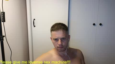 st1vemaster01 online show from July 15, 2:22 pm
