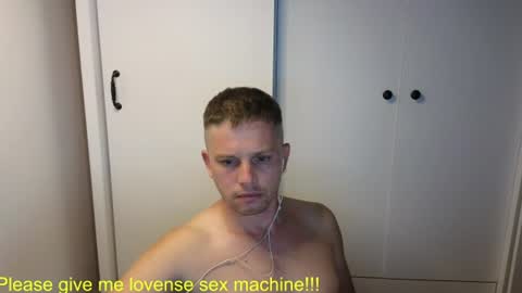 st1vemaster01 online show from July 14, 12:54 pm