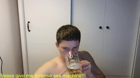 st1vemaster01 online show from July 2, 1:38 pm