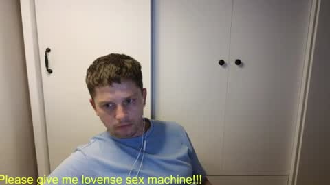 st1vemaster01 online show from June 20, 2:23 pm