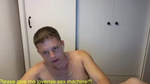 st1vemaster01 online show from July 31, 12:28 pm