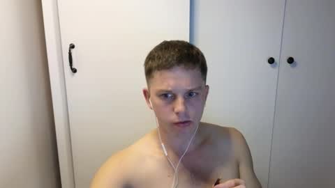 st1vemaster01 online show from September 30, 3:44 pm