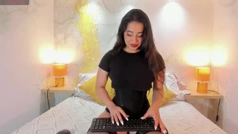 STAAR HOT online show from December 16, 12:33 pm