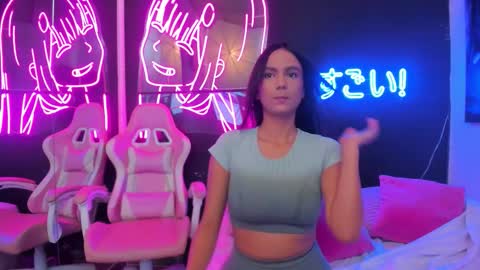 staarlightt online show from February 10, 12:24 am